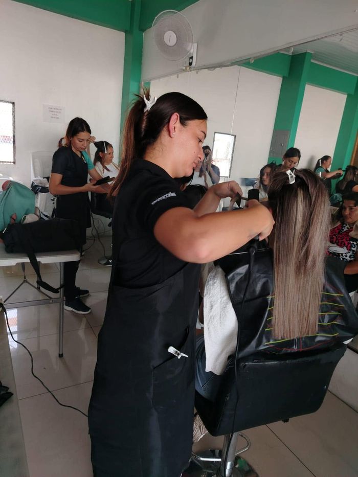 Clase de estilismo y corte